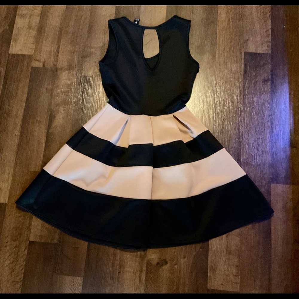 Black Elegant Dress (S)